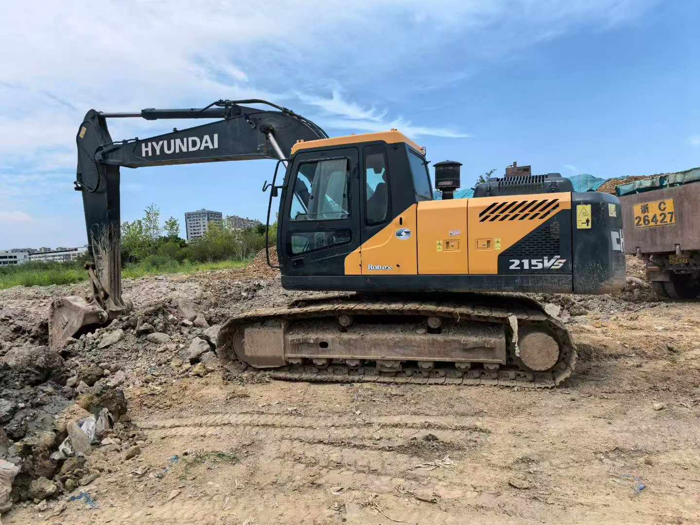 Buy Hyundai R215-7 Used Excavator / 3 Buy Hyundai R215-7 Used Excavator / 3