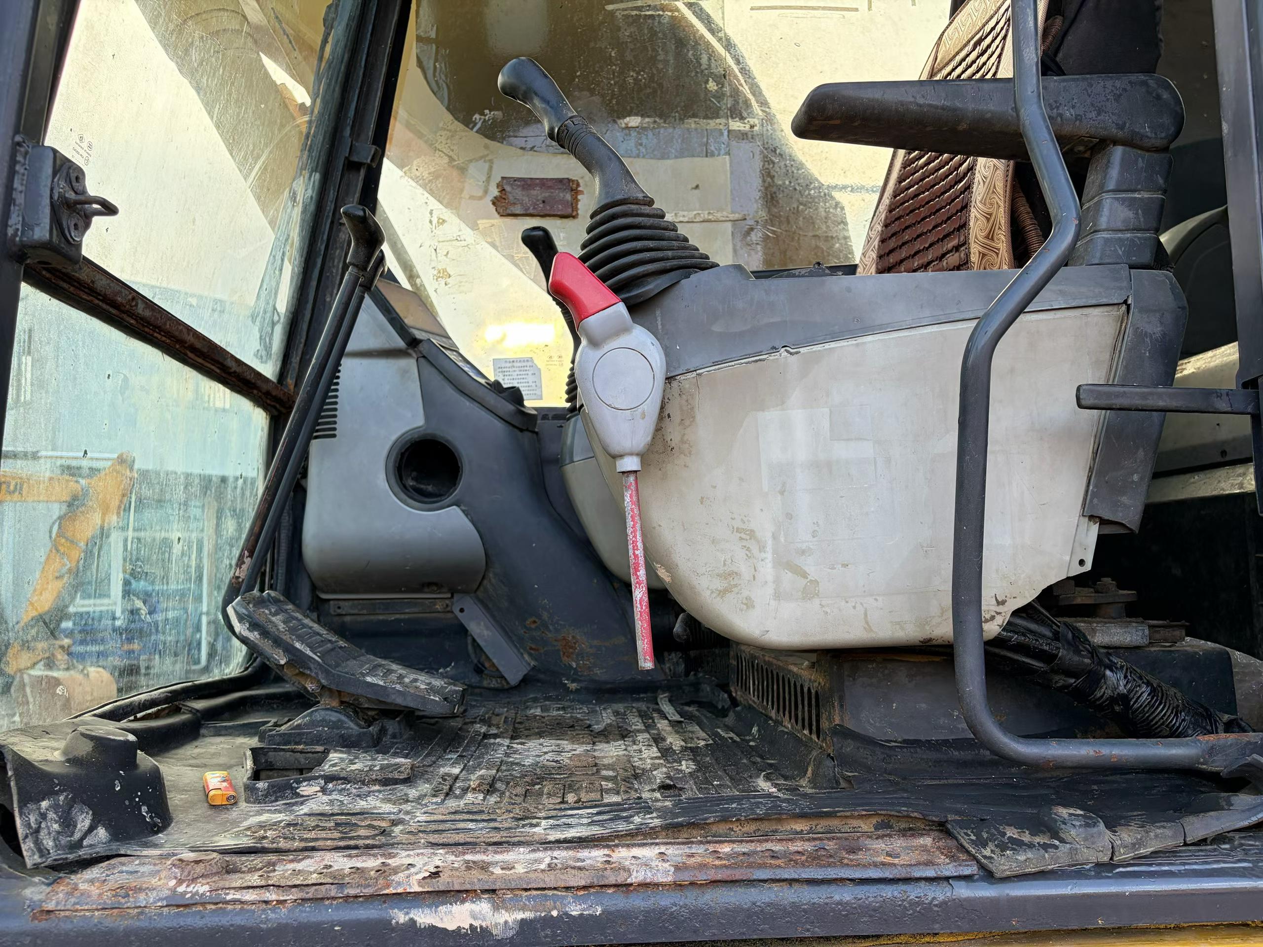 Buy Komatsu PC200-8 Used Excavator / 7 Buy Komatsu PC200-8 Used Excavator / 7