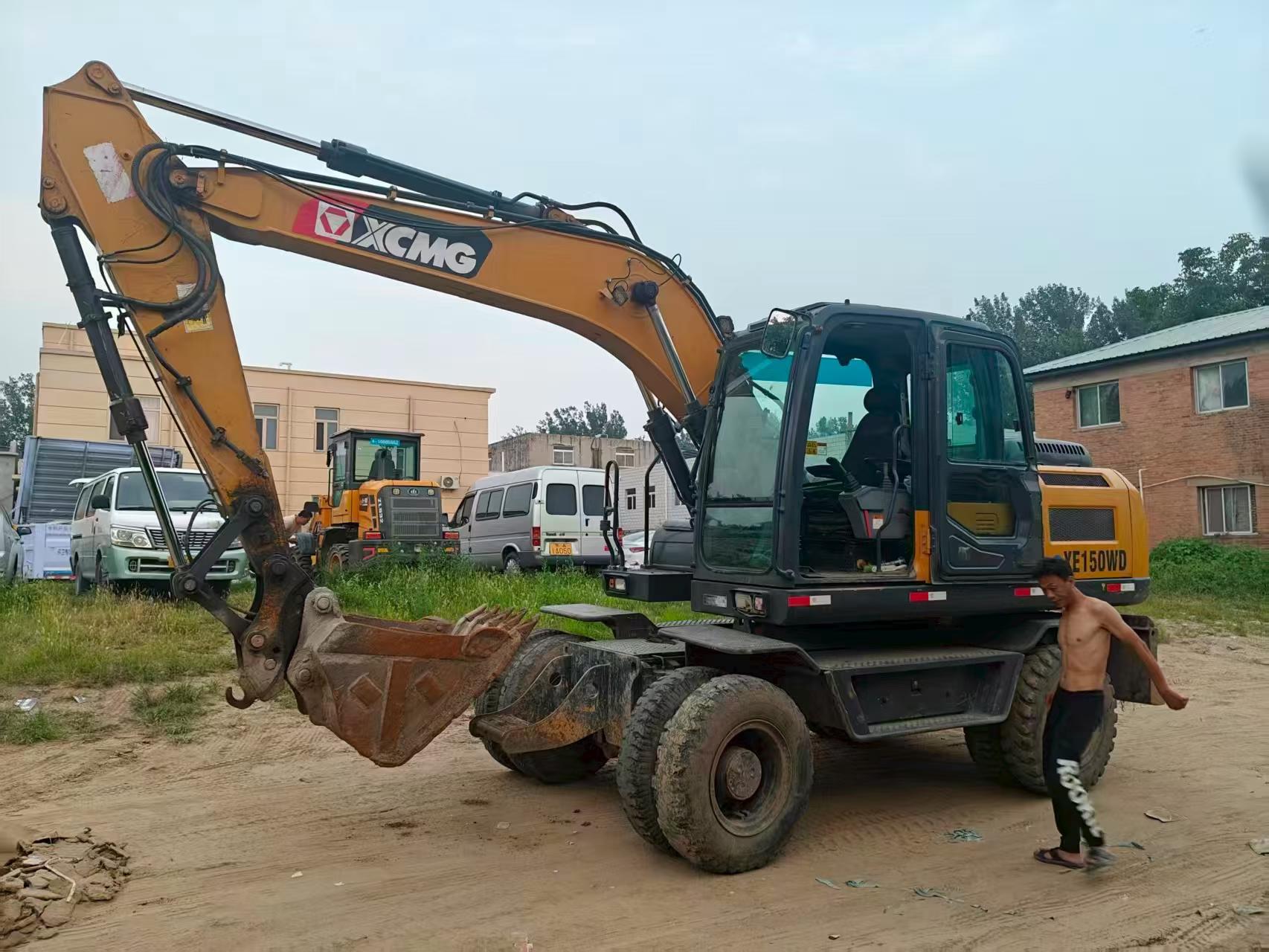 Buy XCMG XE150 Used Excavator / 1