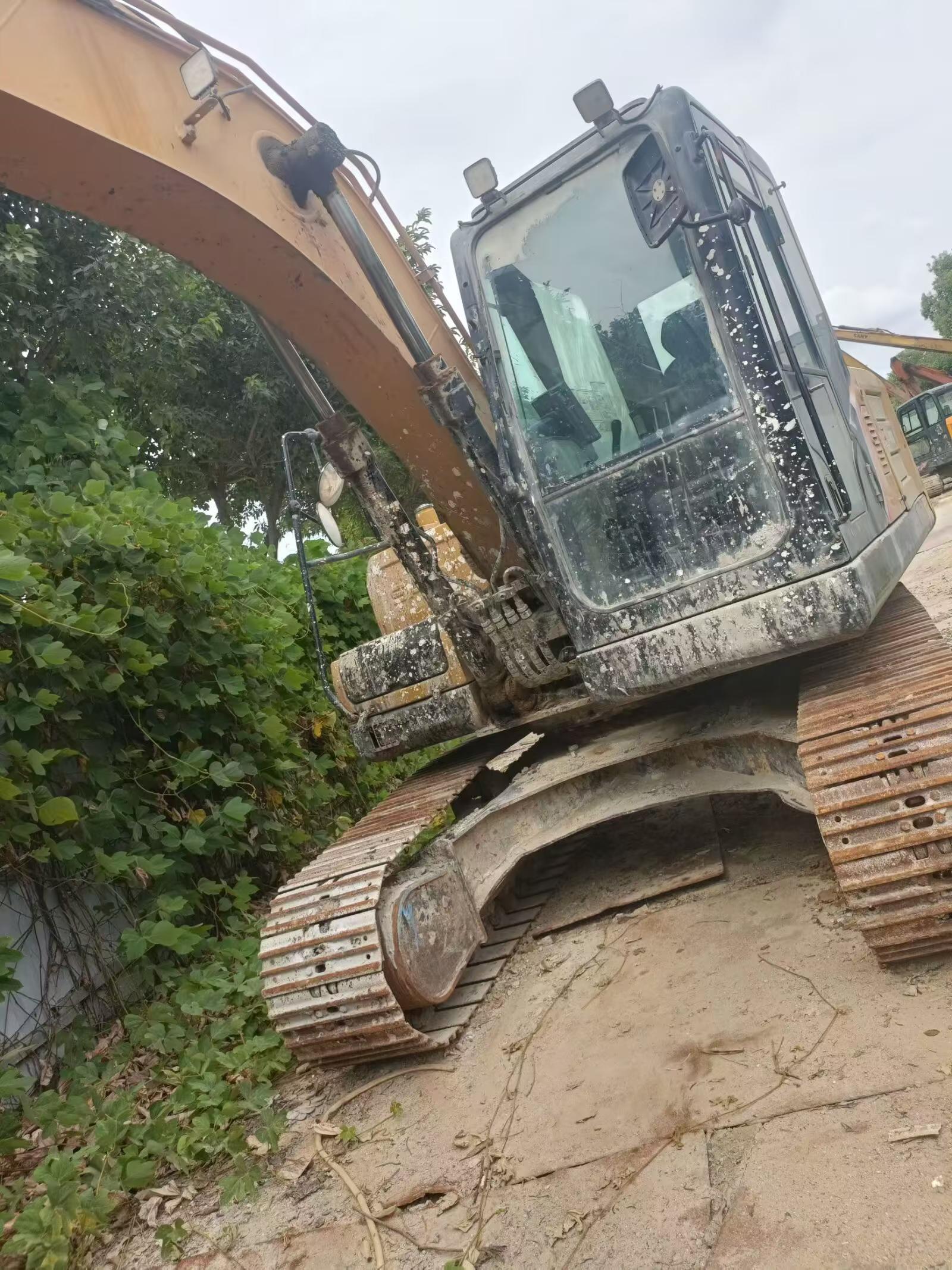 Buy Sany SY135 Used Excavator / 2 Buy Sany SY135 Used Excavator / 2