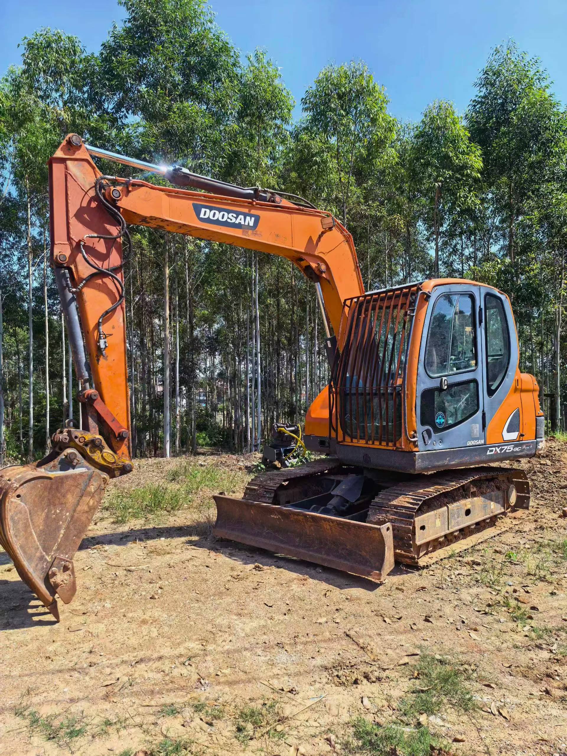 Buy Doosan DX75 Used Excavator / 5 Buy Doosan DX75 Used Excavator / 5