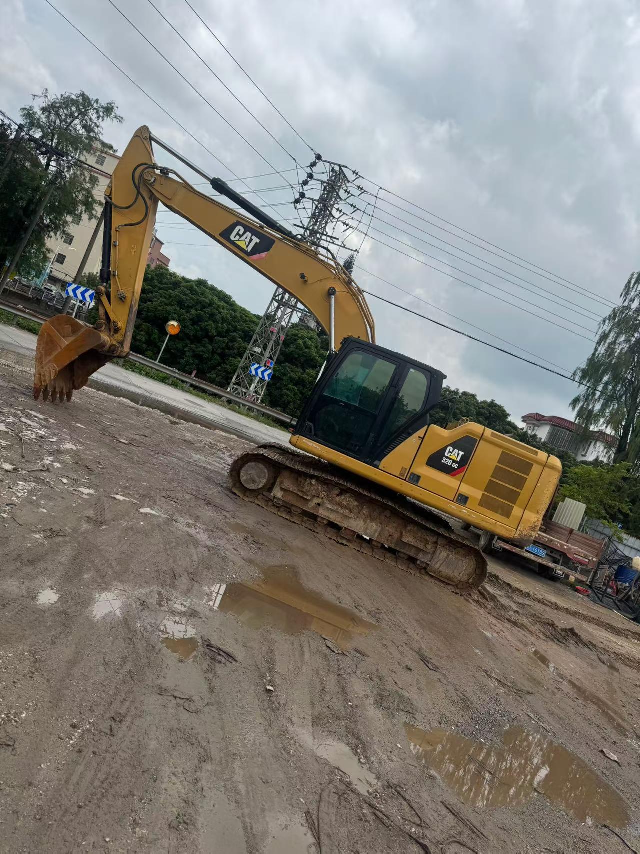Buy Caterpillar 320GC Used Excavator / 1