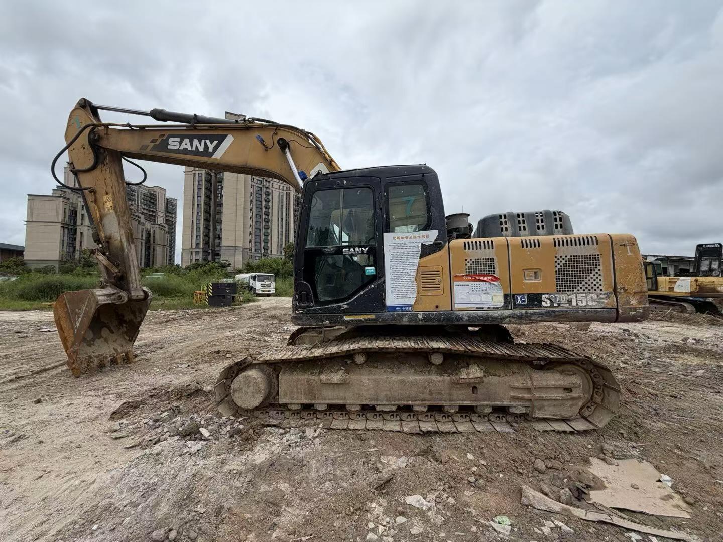Buy Sany SY215C Used Excavator / 1