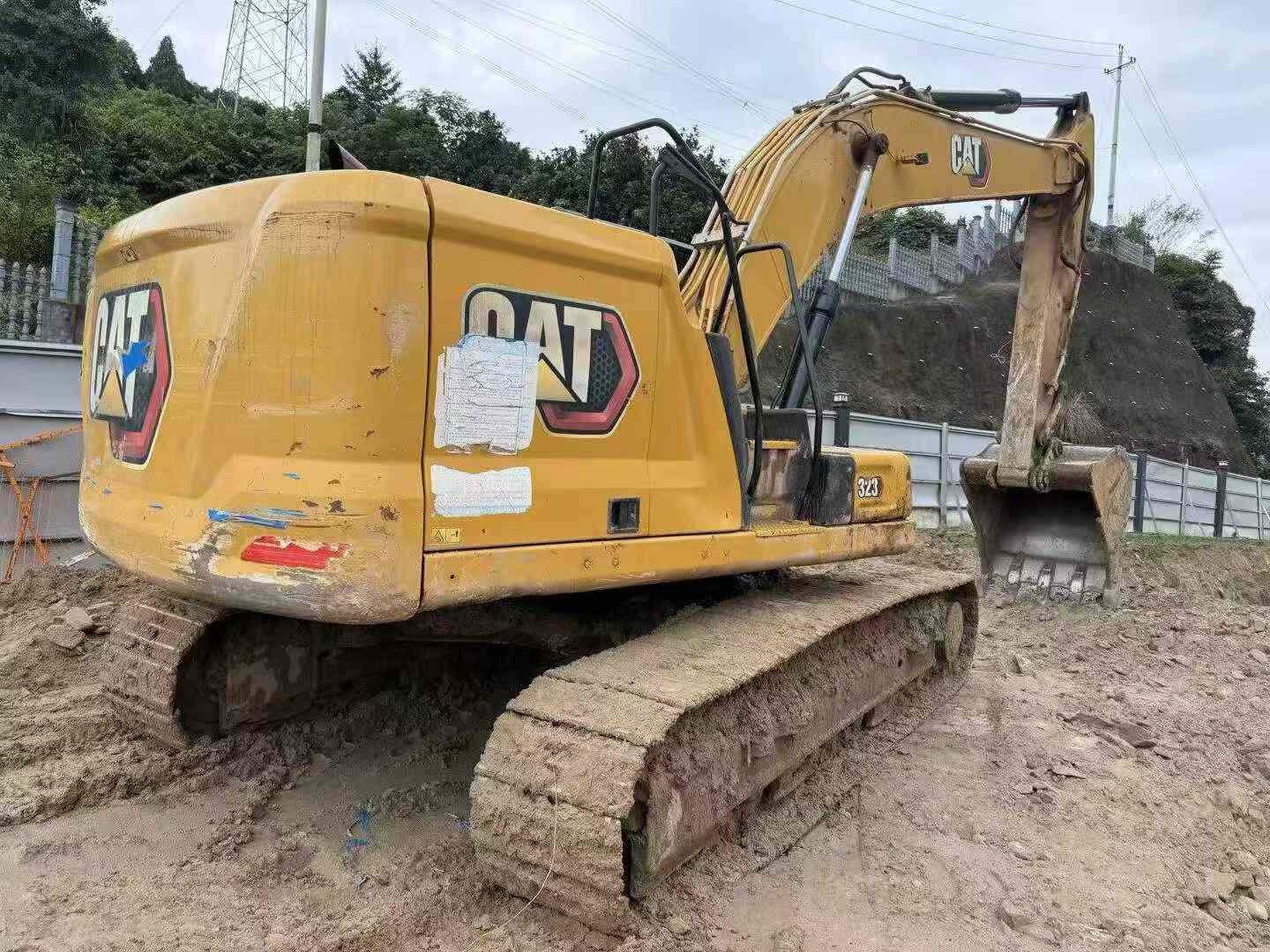 Buy Caterpillar 323 Used Excavator / 3 Buy Caterpillar 323 Used Excavator / 3