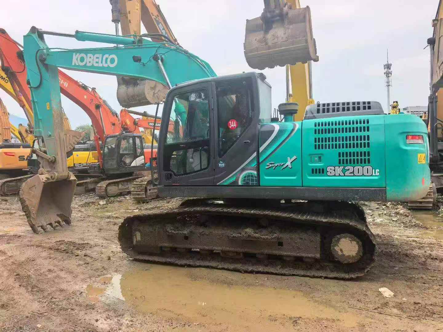 Buy Kobelco SK200-10 Used Excavator / 2