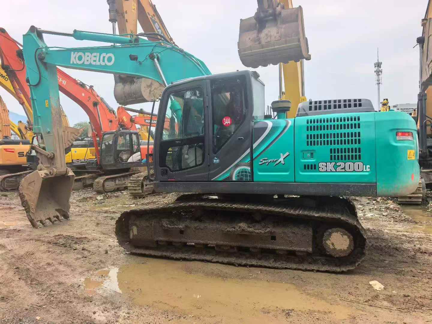 Buy Kobelco SK200-10 Used Excavator / 2 Buy Kobelco SK200-10 Used Excavator / 2
