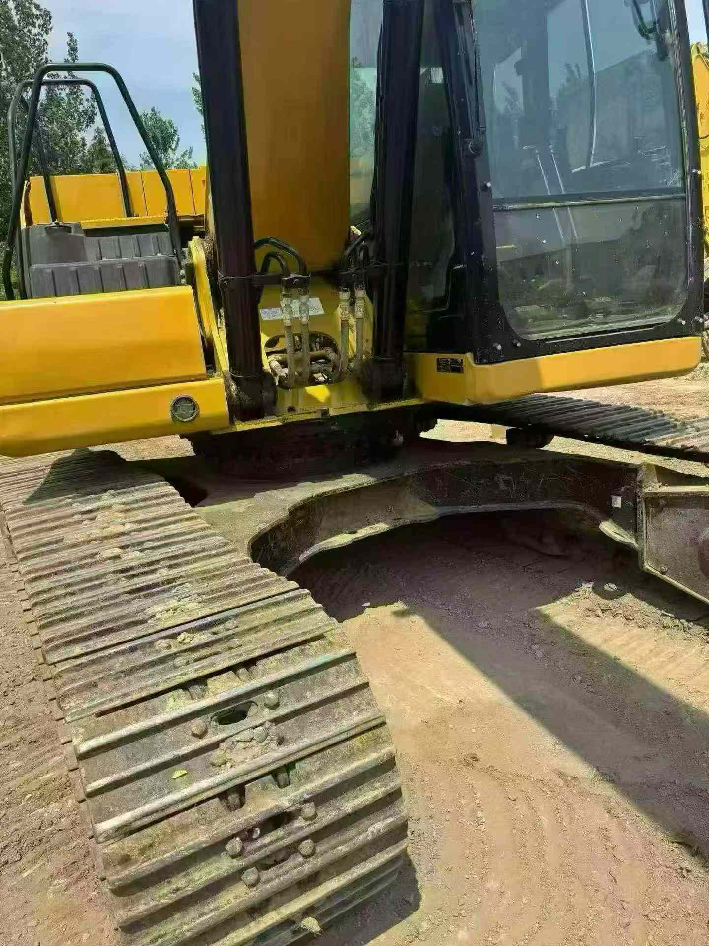 Buy Caterpillar 323 Used Excavator / 4 Buy Caterpillar 323 Used Excavator / 4