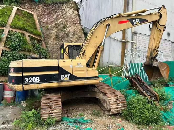 Buy Caterpillar 320A Used Excavator / 1