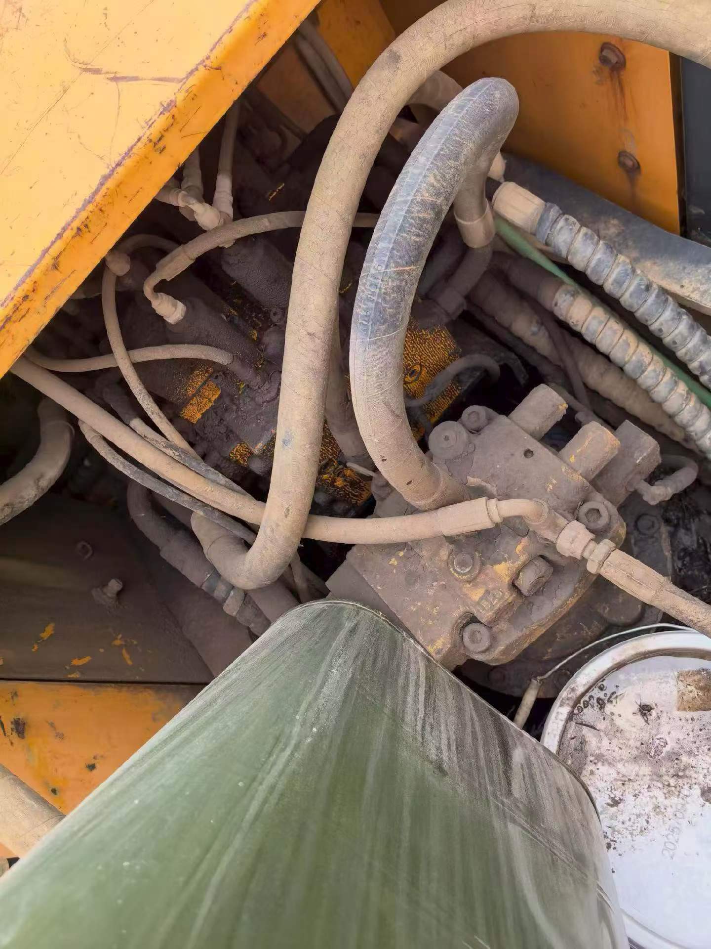 Buy Hyundai R215-7 Used Excavator / 6