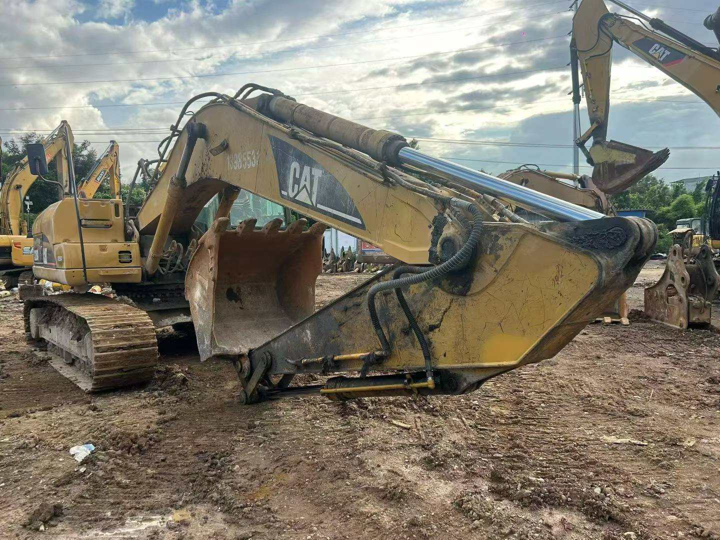 Buy Caterpillar 320C Used Excavator / 3 Buy Caterpillar 320C Used Excavator / 3