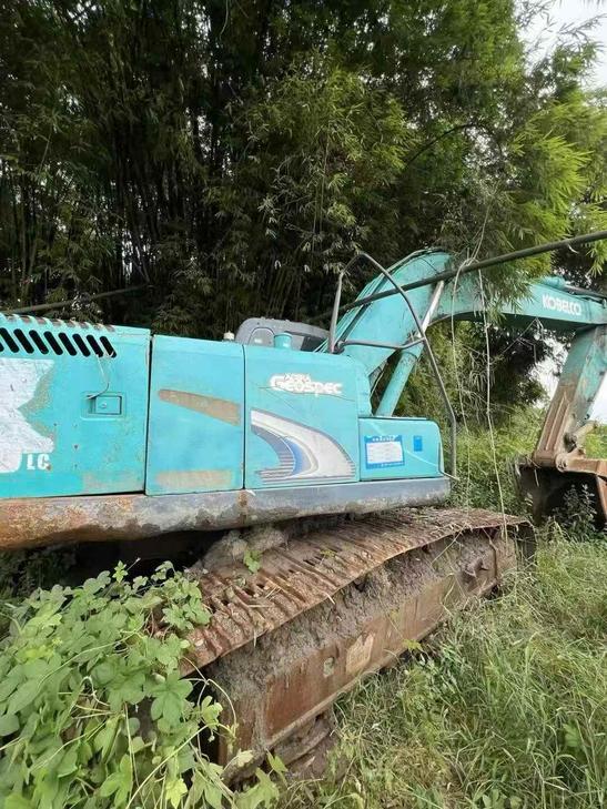 Buy Kobelco SK260LC-8 Used Excavator / 1