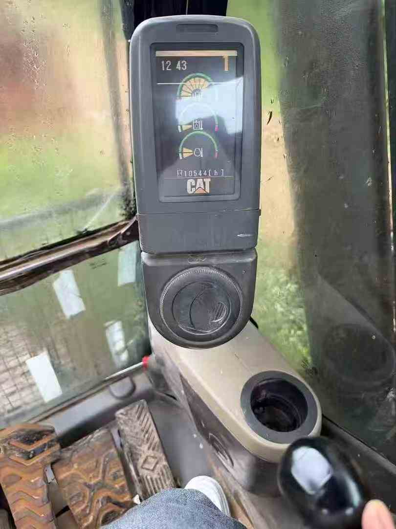 Buy Caterpillar 323 Used Excavator / 5 Buy Caterpillar 323 Used Excavator / 5