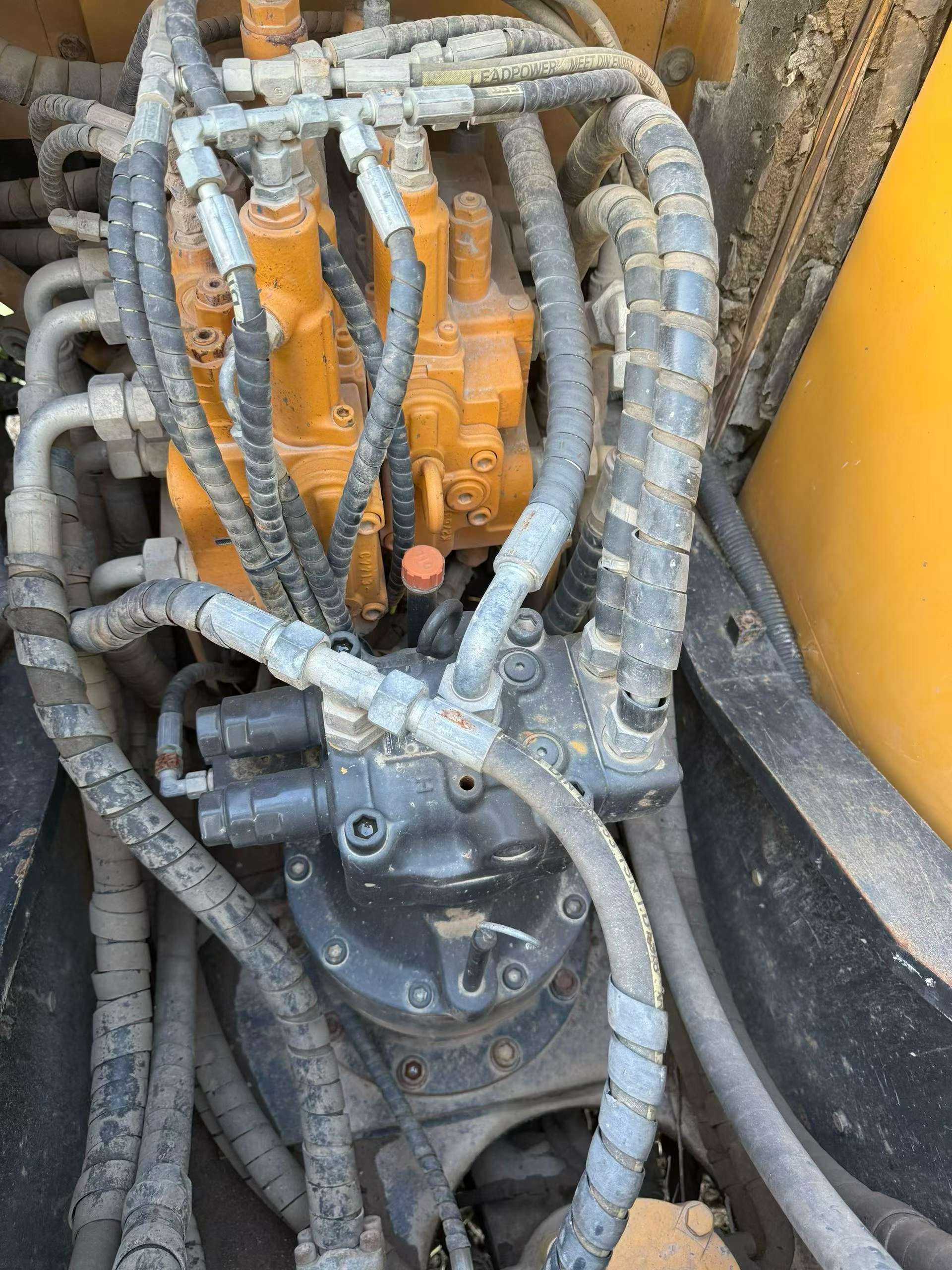 Buy Sany SY125C Used Excavator / 6 Buy Sany SY125C Used Excavator / 6