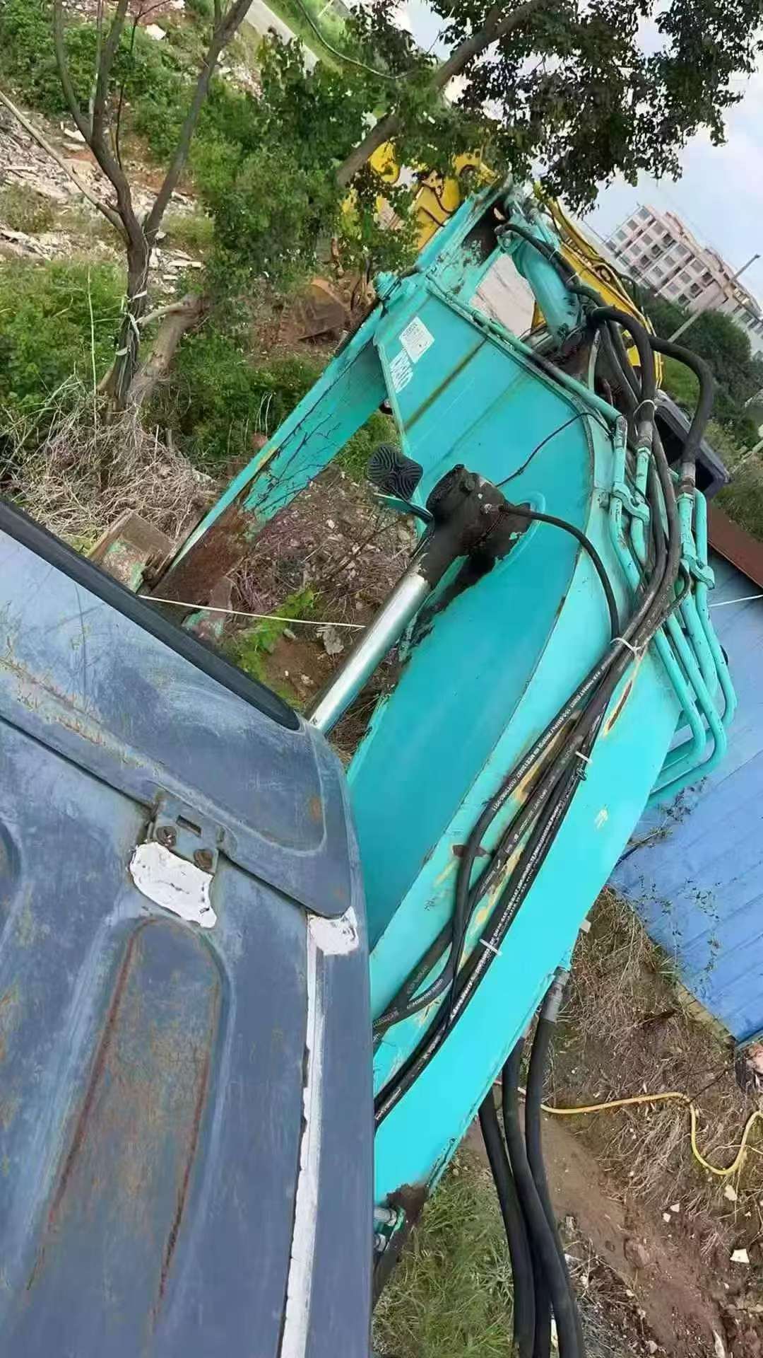 Buy Kobelco SK135 Used Excavator / 6