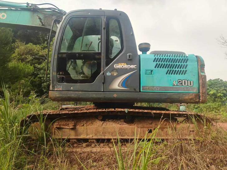 Buy Kobelco SK140 Used Excavator / 1