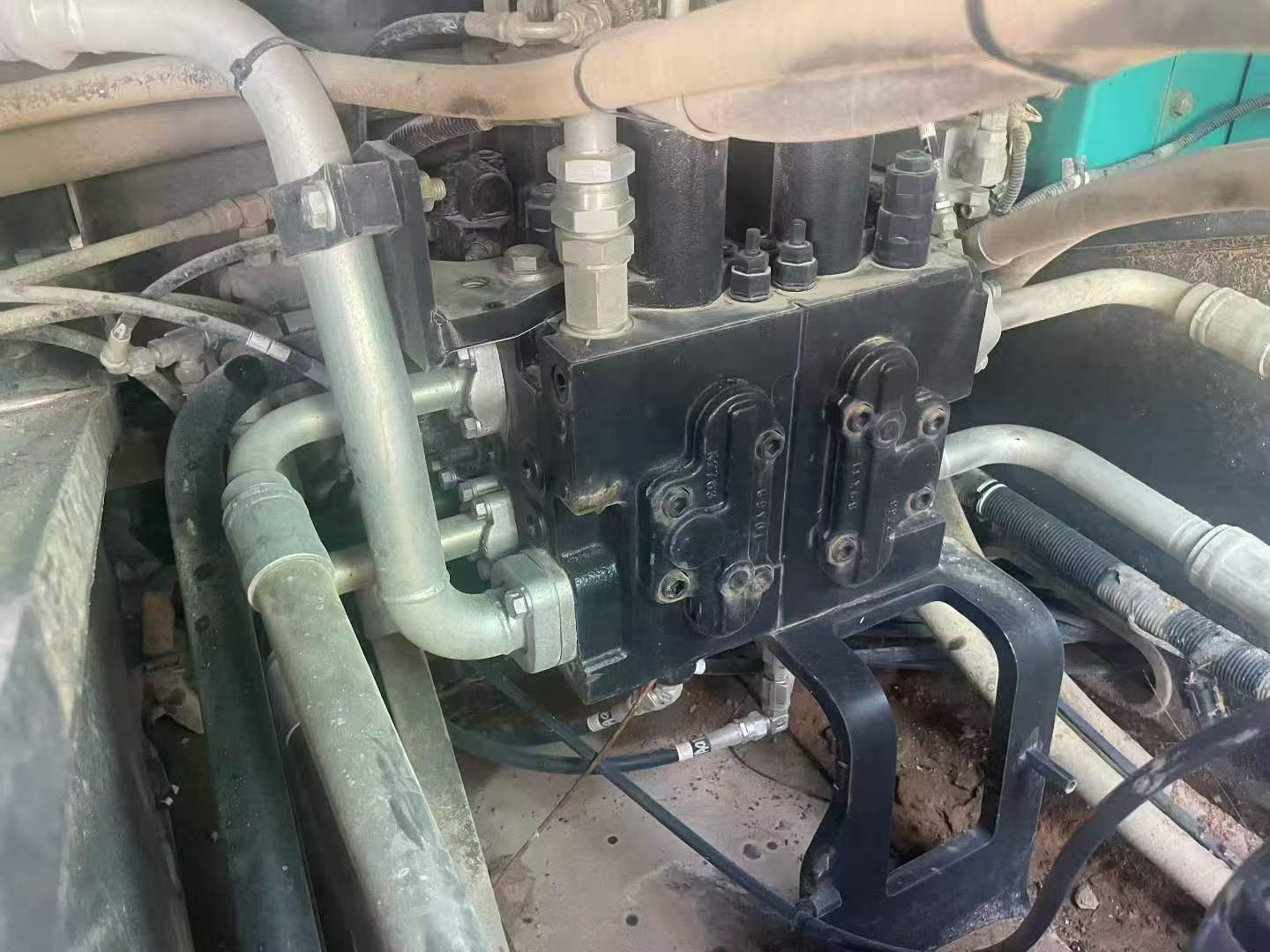 Buy Kobelco SK330-10 Used Excavator / 5
