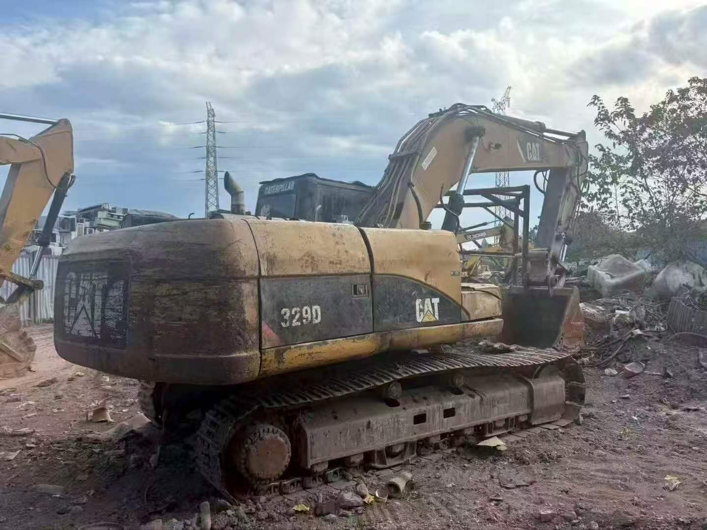 Buy Caterpillar 329D Used Excavator / 1