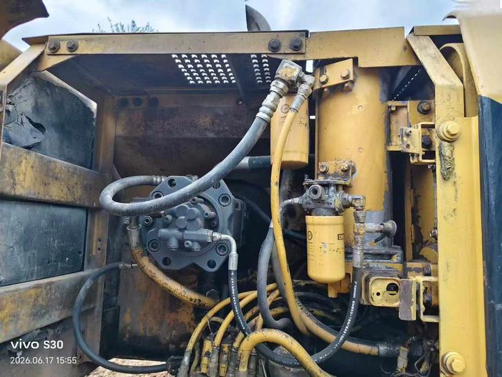 Buy Caterpillar 320B Used Excavator / 1
