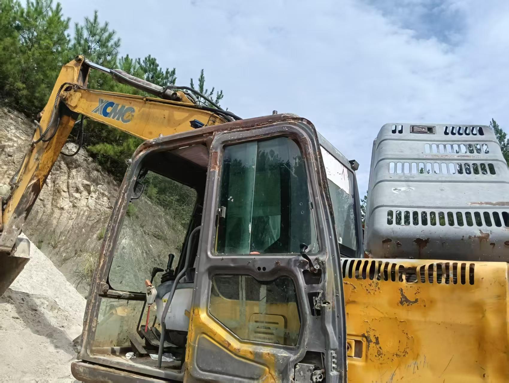 Buy XCMG XE150 Used Excavator / 4 Buy XCMG XE150 Used Excavator / 4