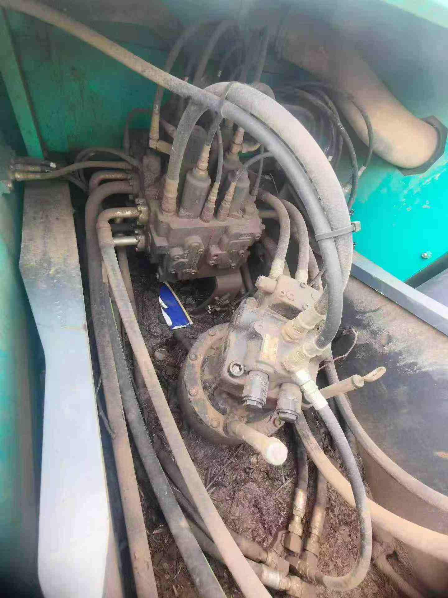 Buy Kobelco SK210-6 Used Excavator / 4