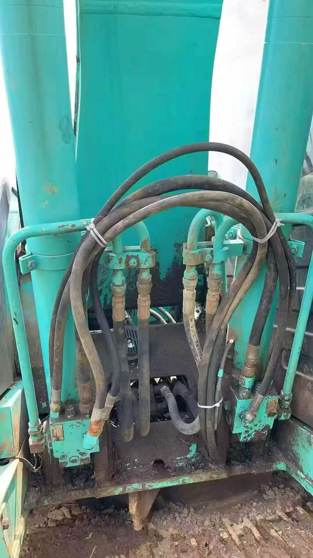 Buy Kobelco SK135 Used Excavator / 9
