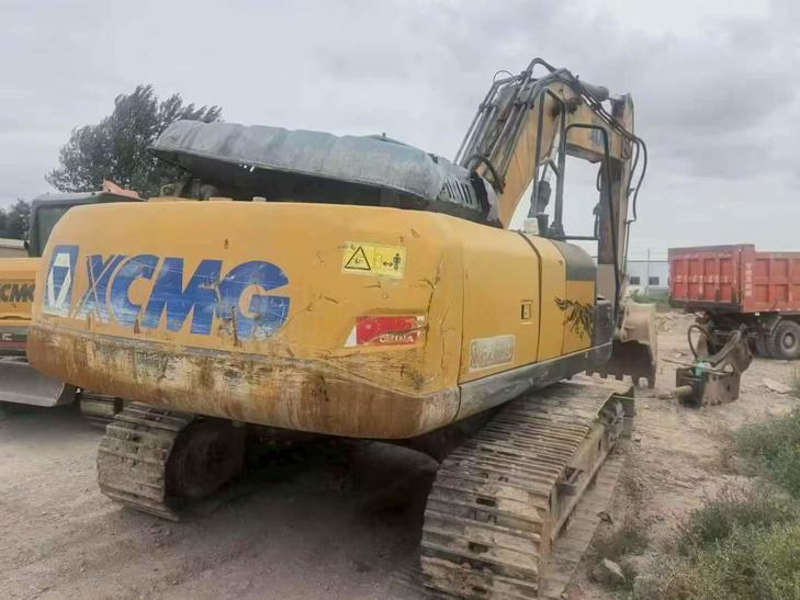 Buy XCMG XE240D Used Excavator / 1