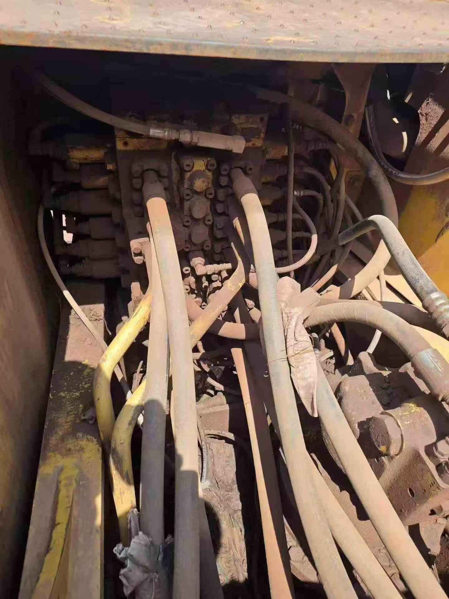 Buy Komatsu PC200-8 Used Excavator / 8