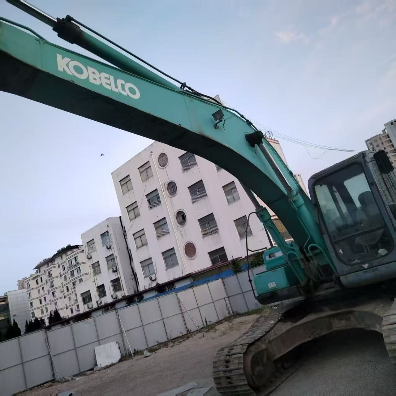 Buy Kobelco SK260 Used Excavator / 4
