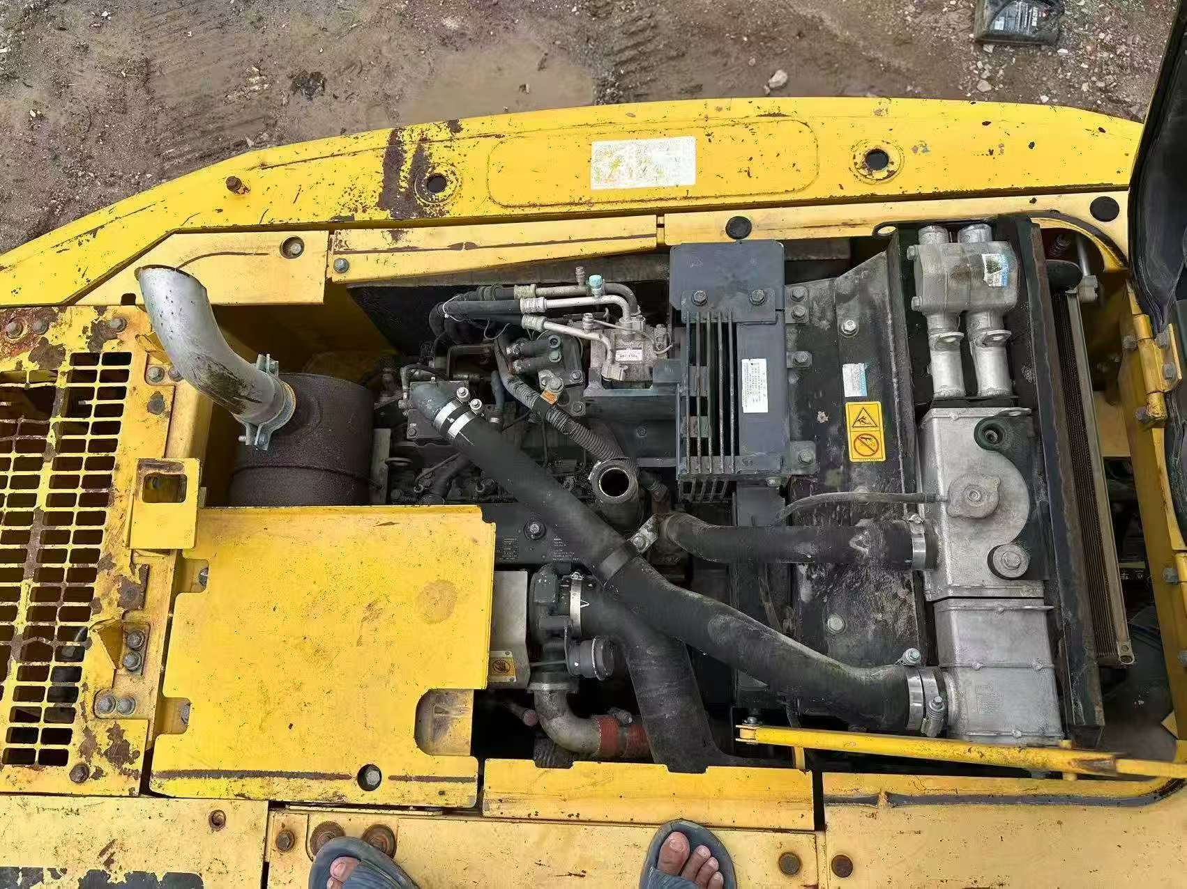 Buy Komatsu PC130 Used Excavator / 1