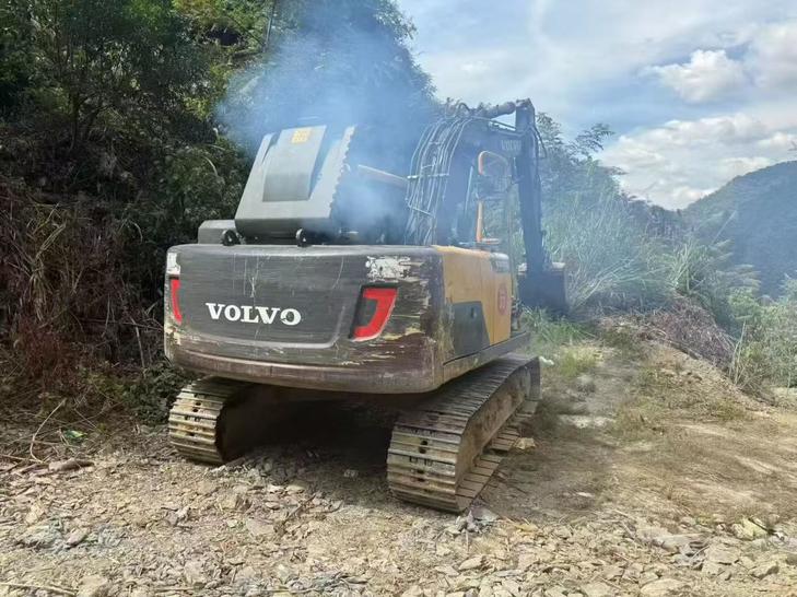 Buy Volvo L120E Used Excavator / 1