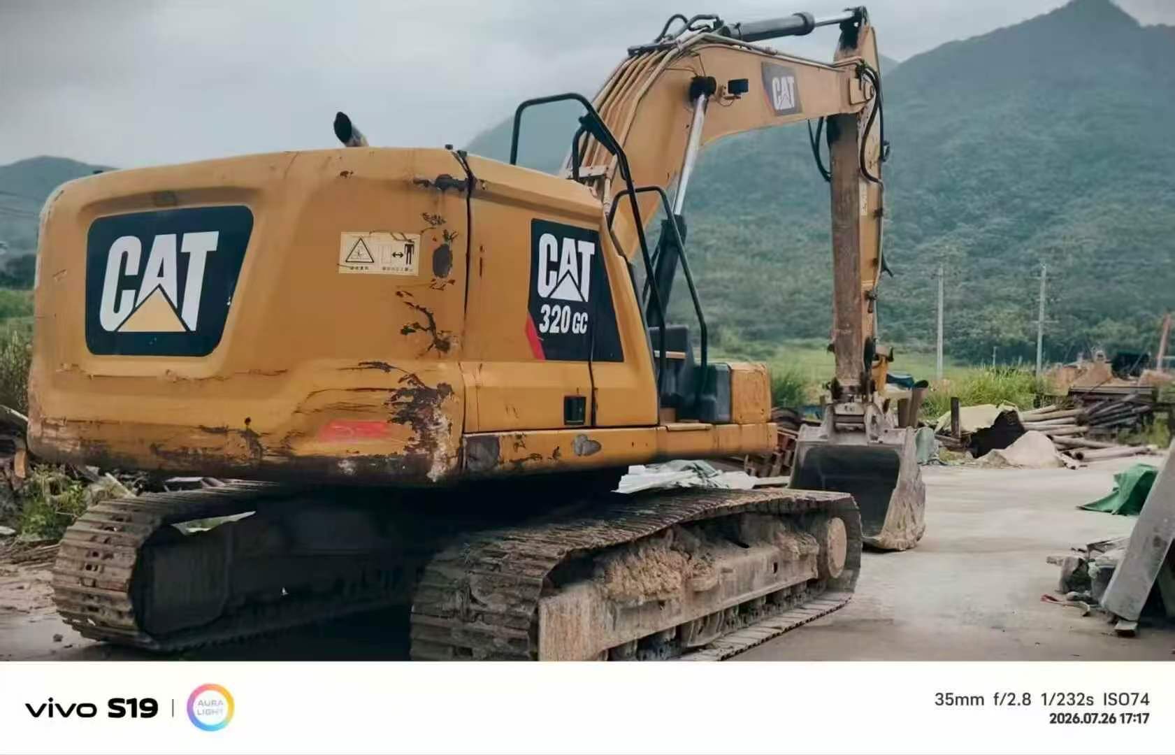 Buy Caterpillar 320A Used Excavator / 1