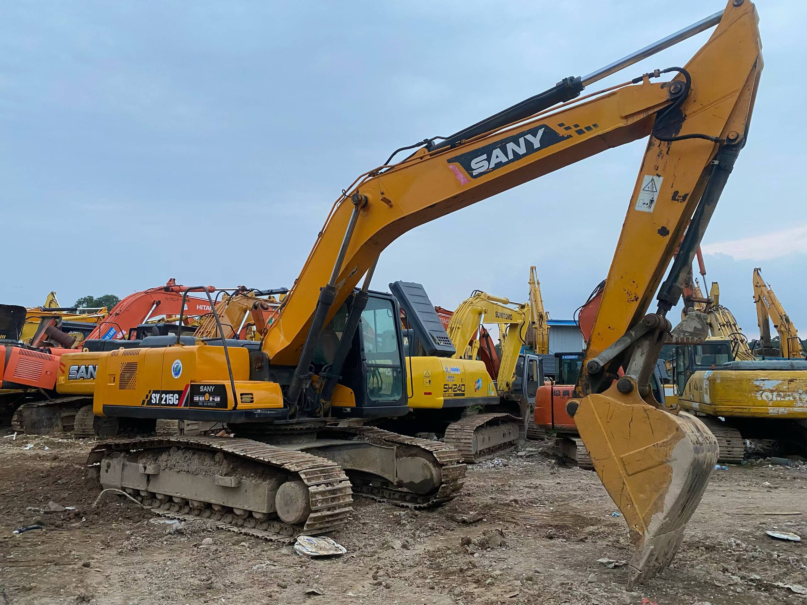 Buy Sany SY215C-8 Used Excavator / 2