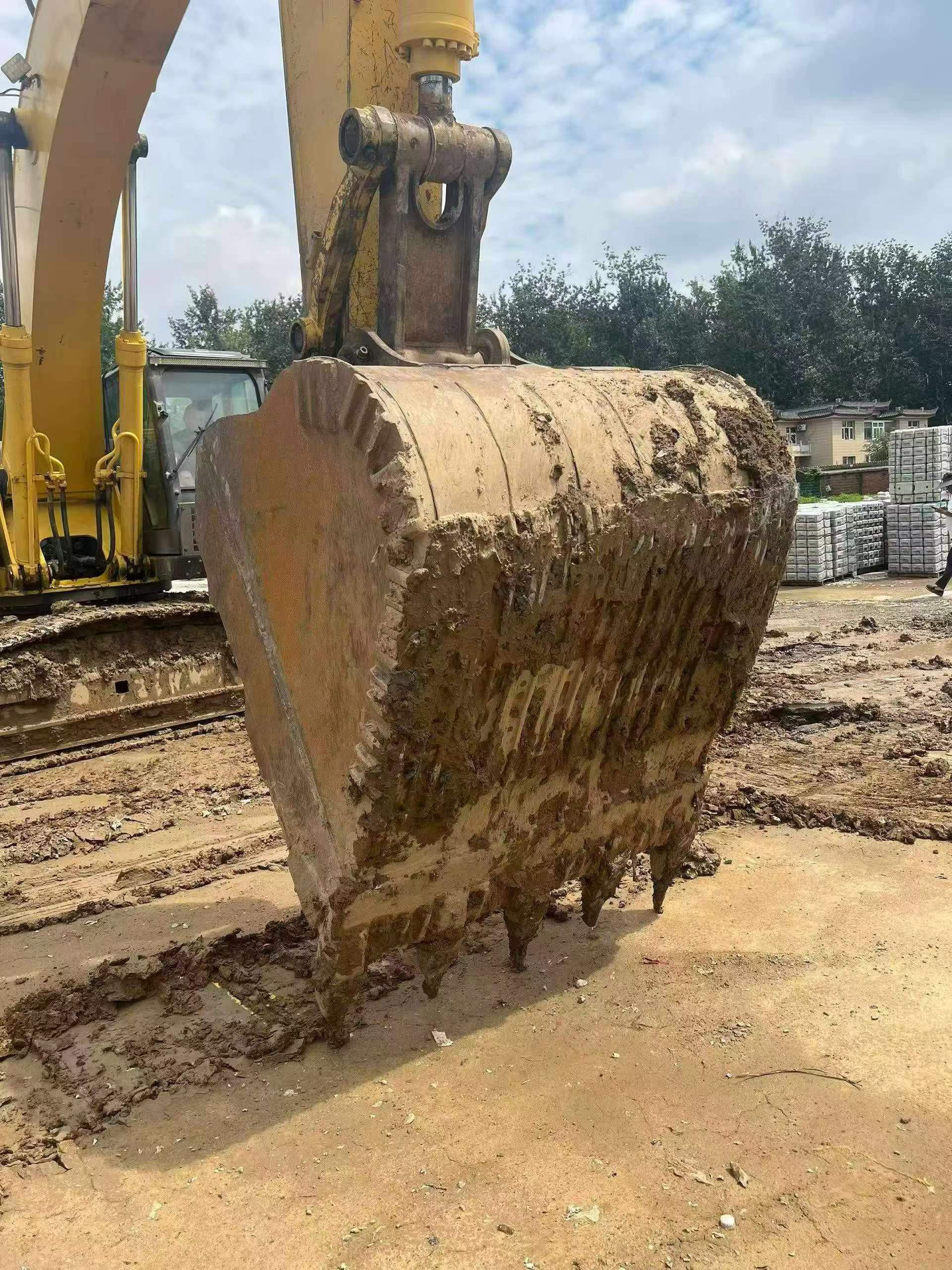 Buy Sumitomo SH360-5 Used Excavator / 4 Buy Sumitomo SH360-5 Used Excavator / 4