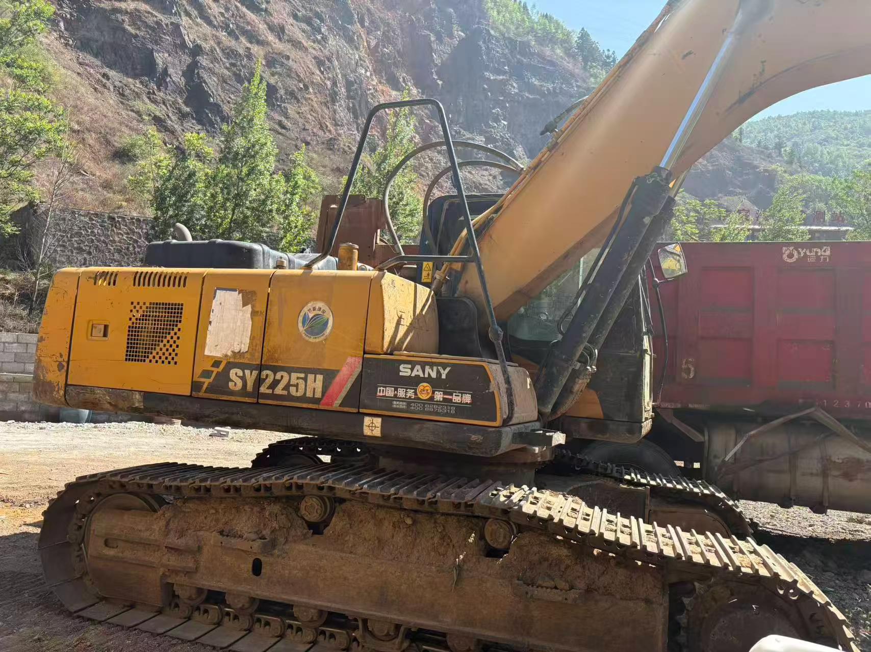 Buy Sany SY205C Used Excavator / 2 Buy Sany SY205C Used Excavator / 2
