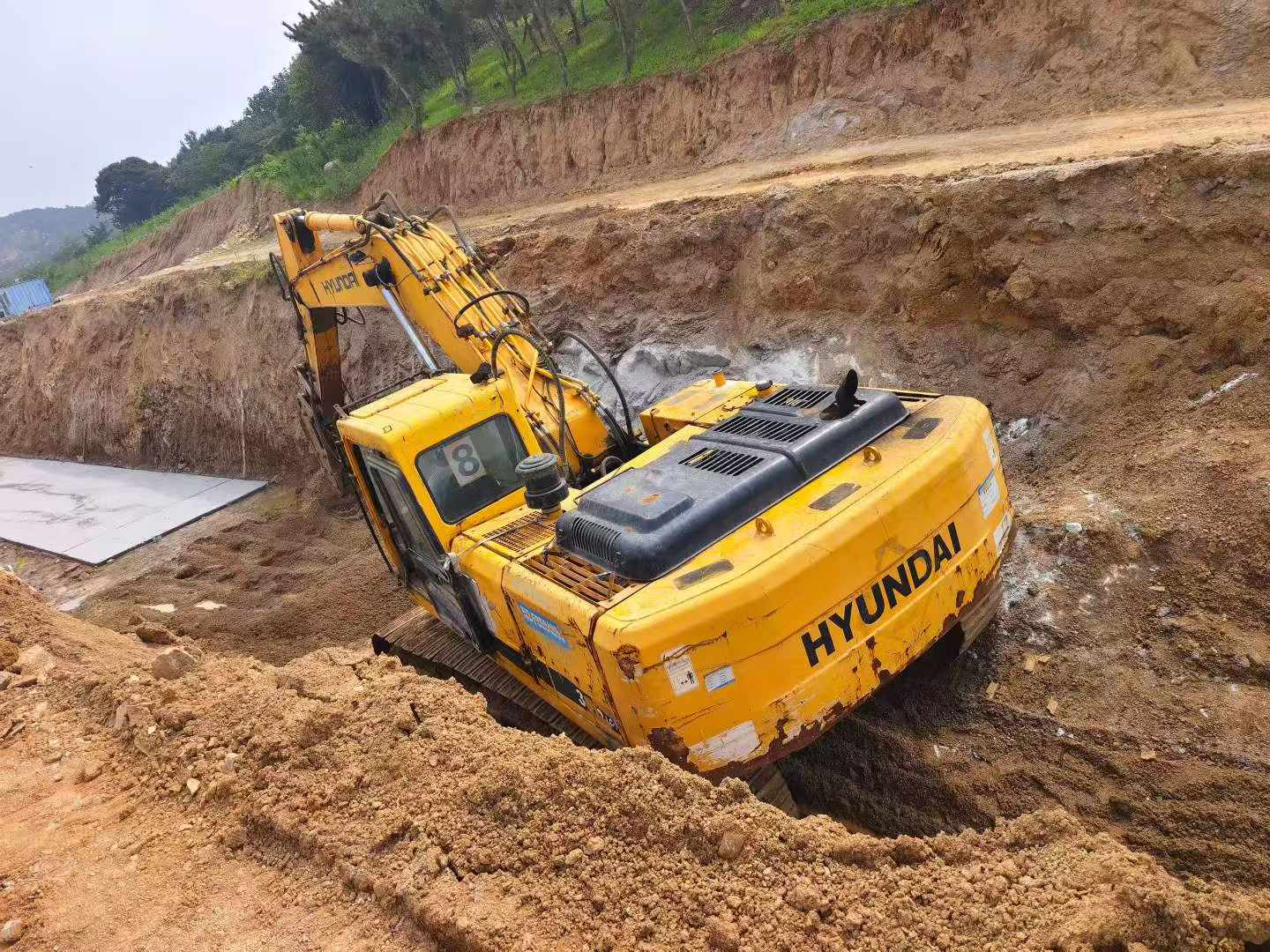 Buy Hyundai R305LVS Used Excavator / 1