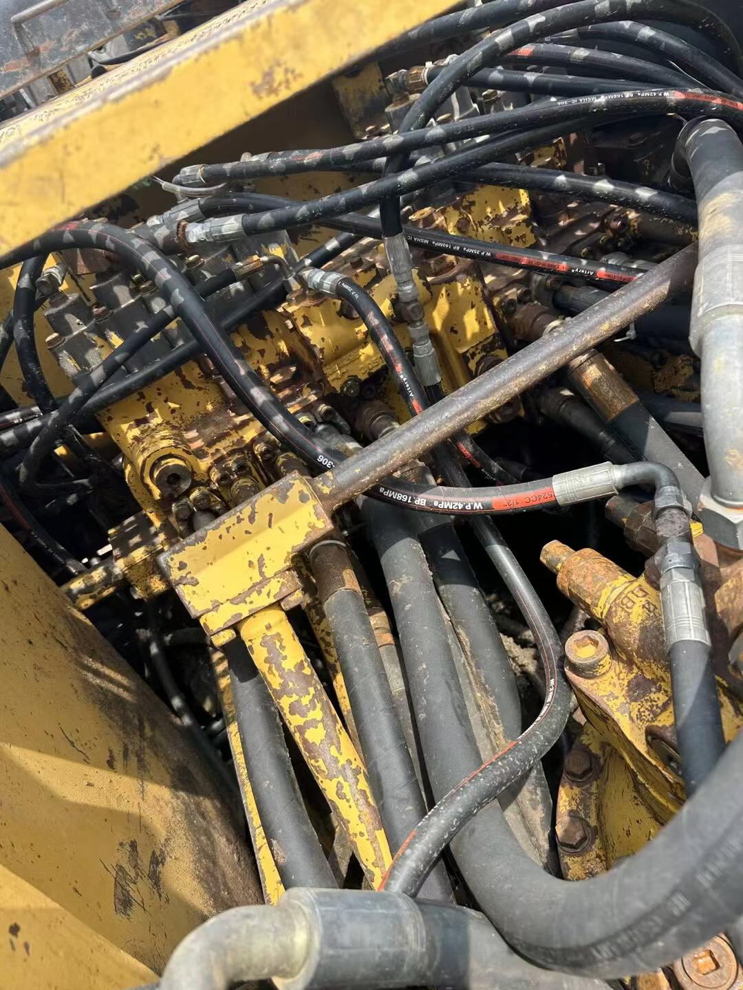 Buy Caterpillar 320V2 Used Excavator / 6 Buy Caterpillar 320V2 Used Excavator / 6