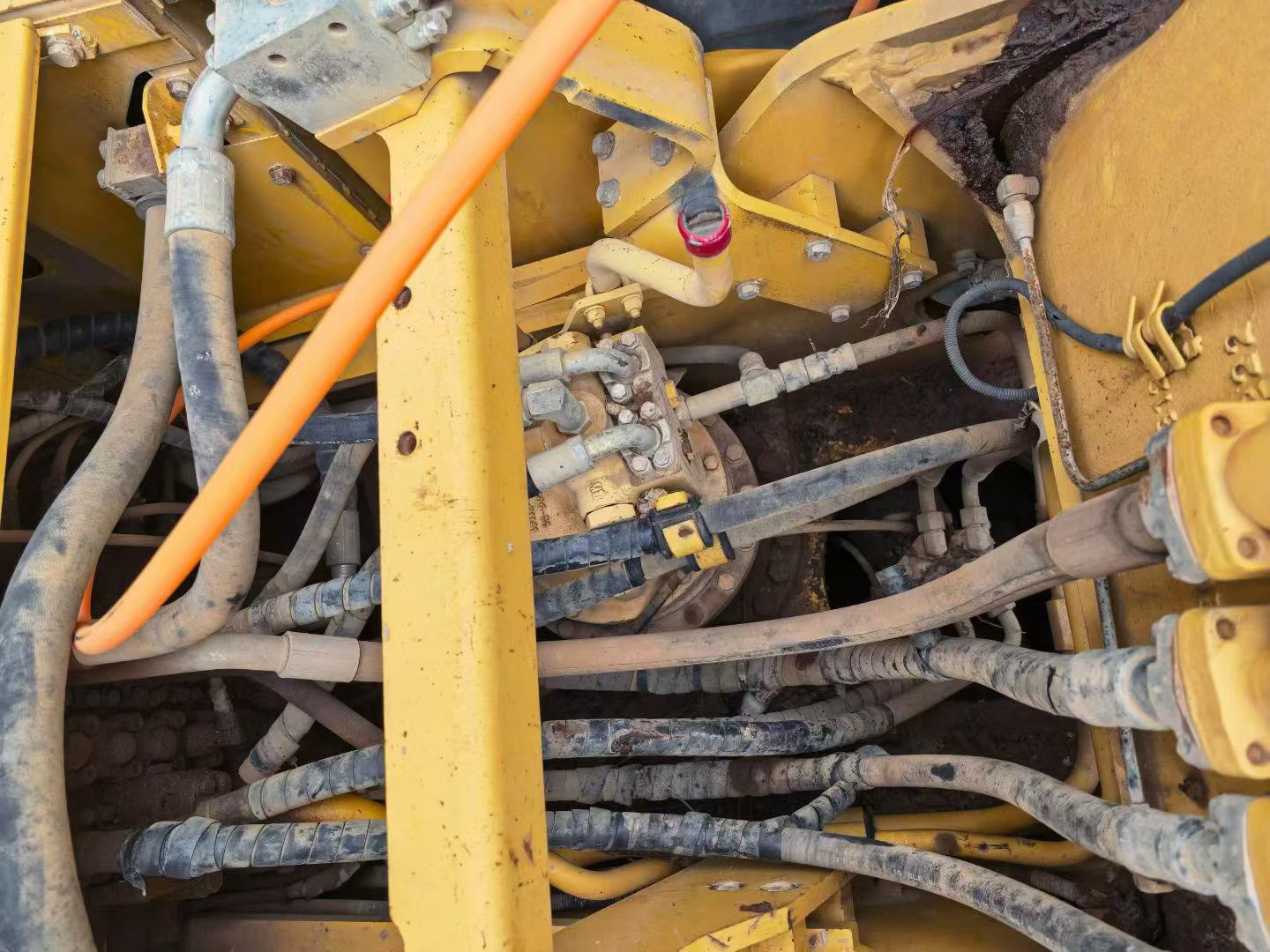 Buy Komatsu PC210 Used Excavator / 4