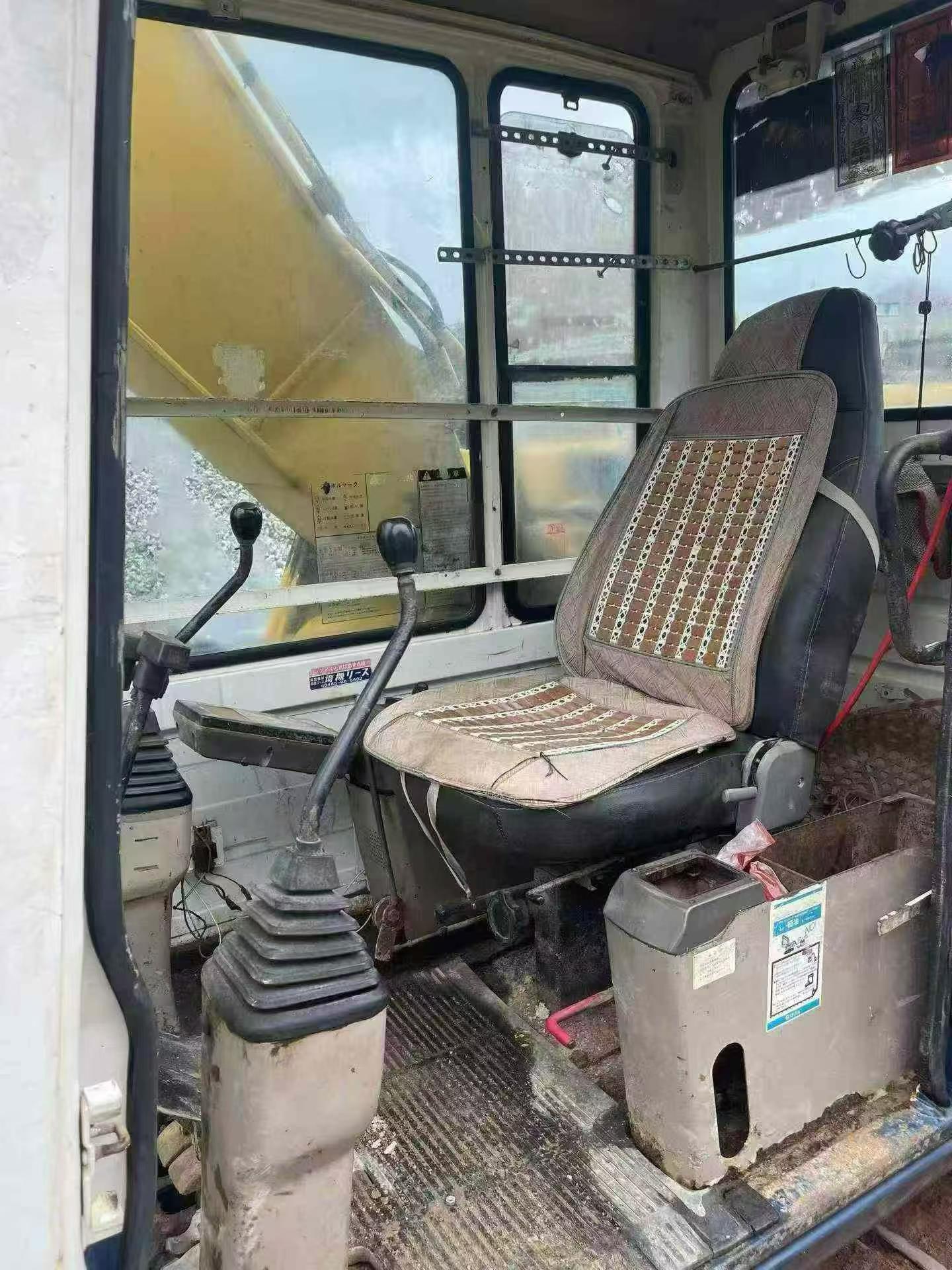 Buy Komatsu PC200-5 Used Excavator / 5 Buy Komatsu PC200-5 Used Excavator / 5