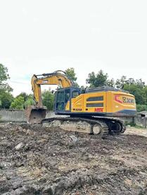 Buy XCMG LW600E Used Excavator / 4 Buy XCMG LW600E Used Excavator / 4