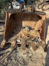 Buy Kobelco SK380-8 Used Excavator / 2 Buy Kobelco SK380-8 Used Excavator / 2