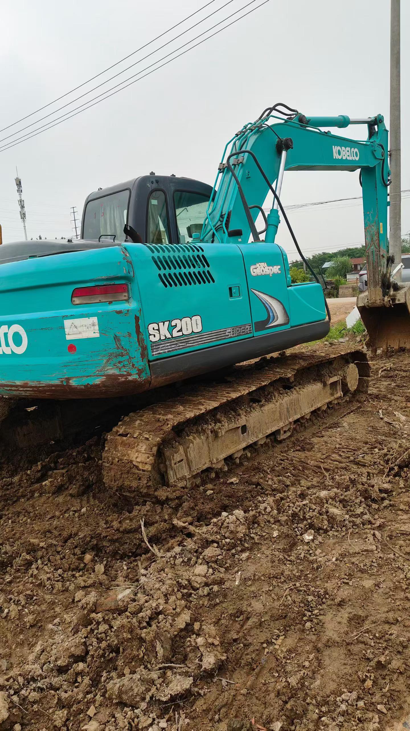 Buy Kobelco SK140 Used Excavator / 3 Buy Kobelco SK140 Used Excavator / 3