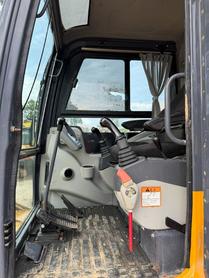 Buy XCMG XE60DA Used Excavator / 5 Buy XCMG XE60DA Used Excavator / 5