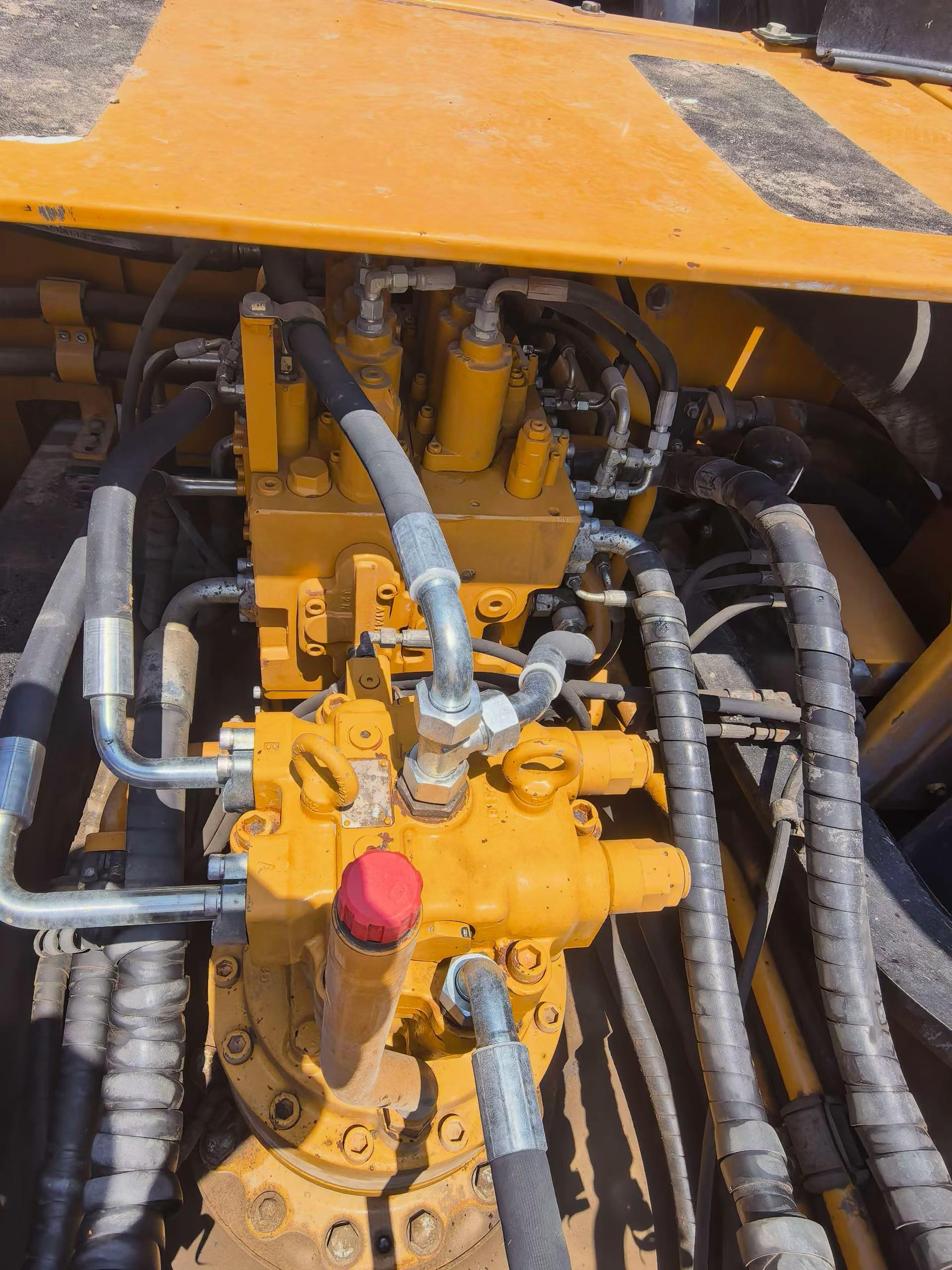 Buy Sany SY245H Used Excavator / 4 Buy Sany SY245H Used Excavator / 4