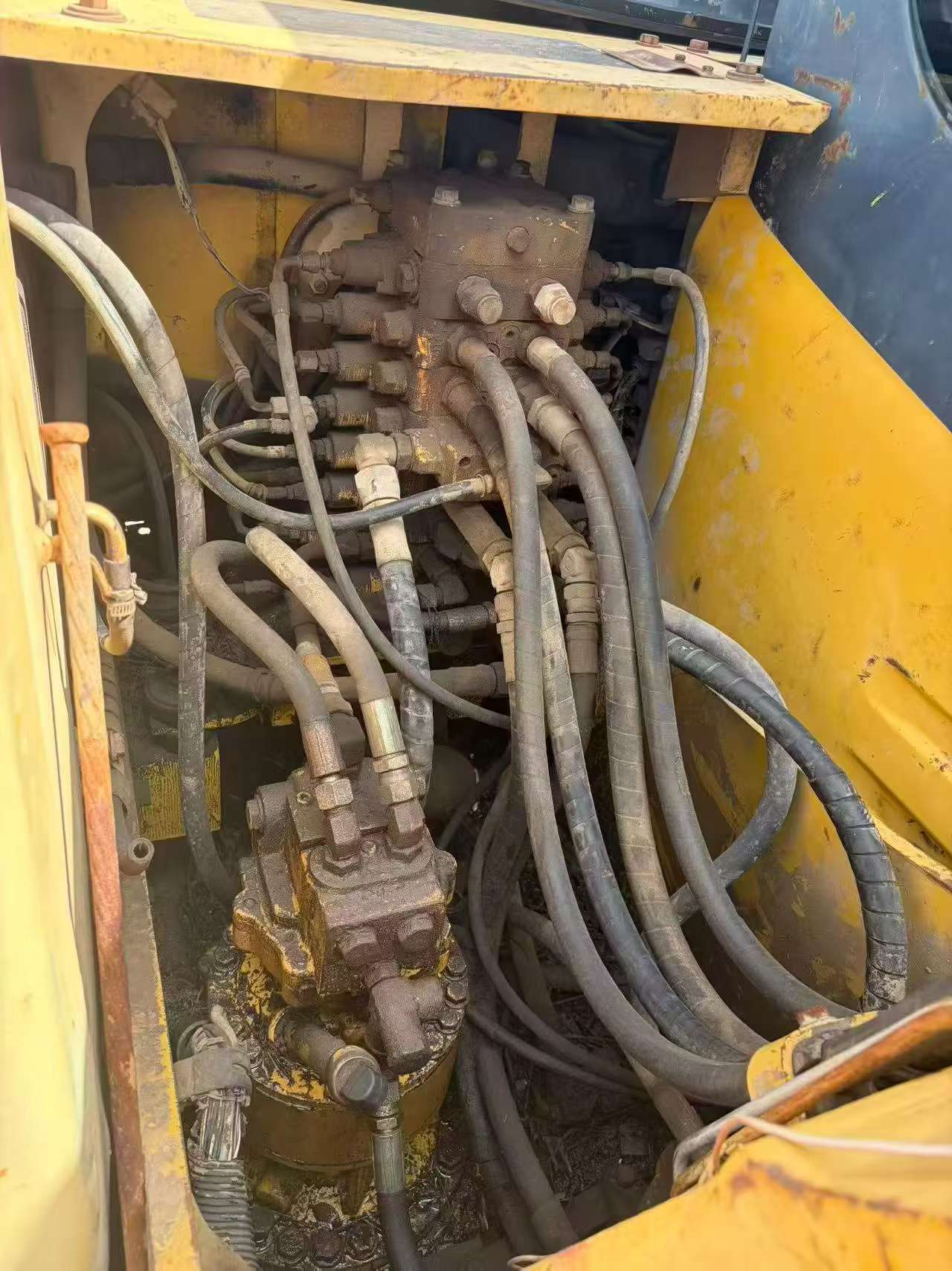 Buy Komatsu PC130-7 Used Excavator / 5 Buy Komatsu PC130-7 Used Excavator / 5