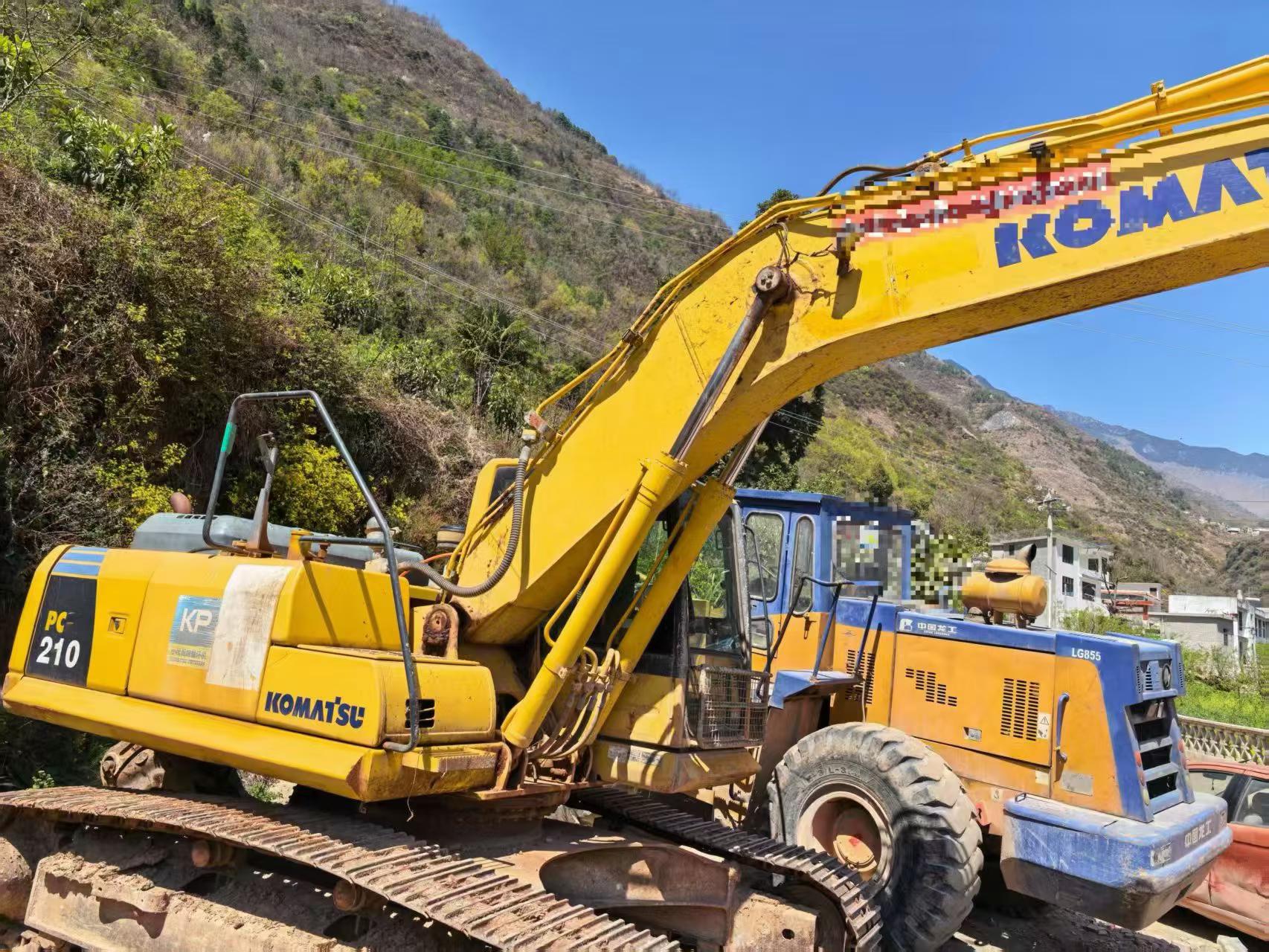 Buy Komatsu PC210 Used Excavator / 2