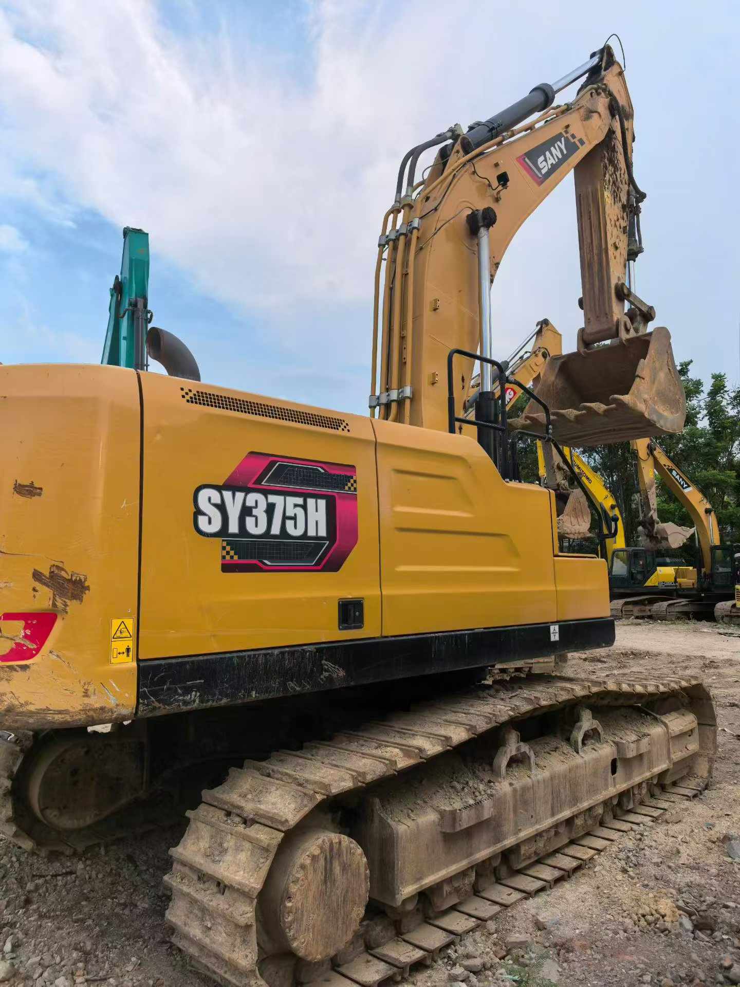 Buy Sany SY375H Used Excavator / 4 Buy Sany SY375H Used Excavator / 4