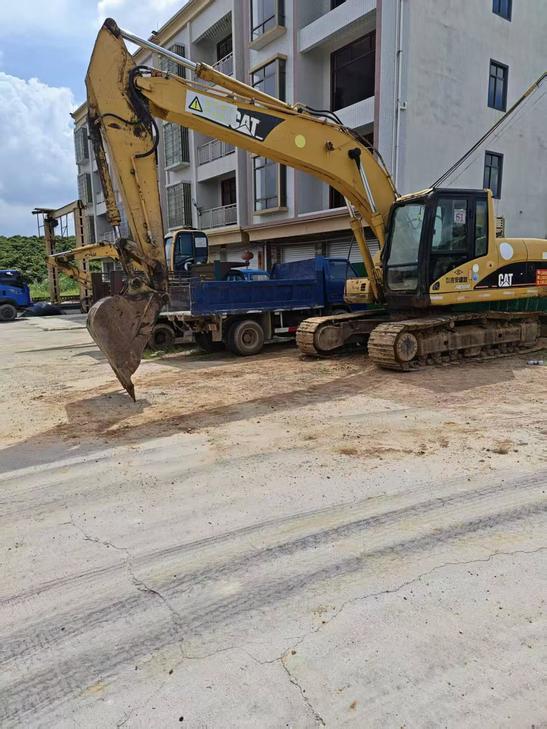 Buy Caterpillar 320C Used Excavator / 1