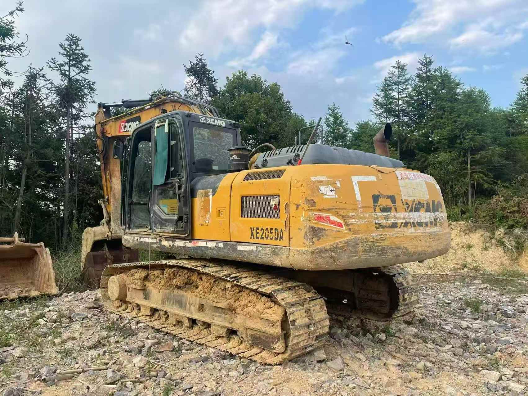 Buy XCMG XE200DA Used Excavator / 2 Buy XCMG XE200DA Used Excavator / 2