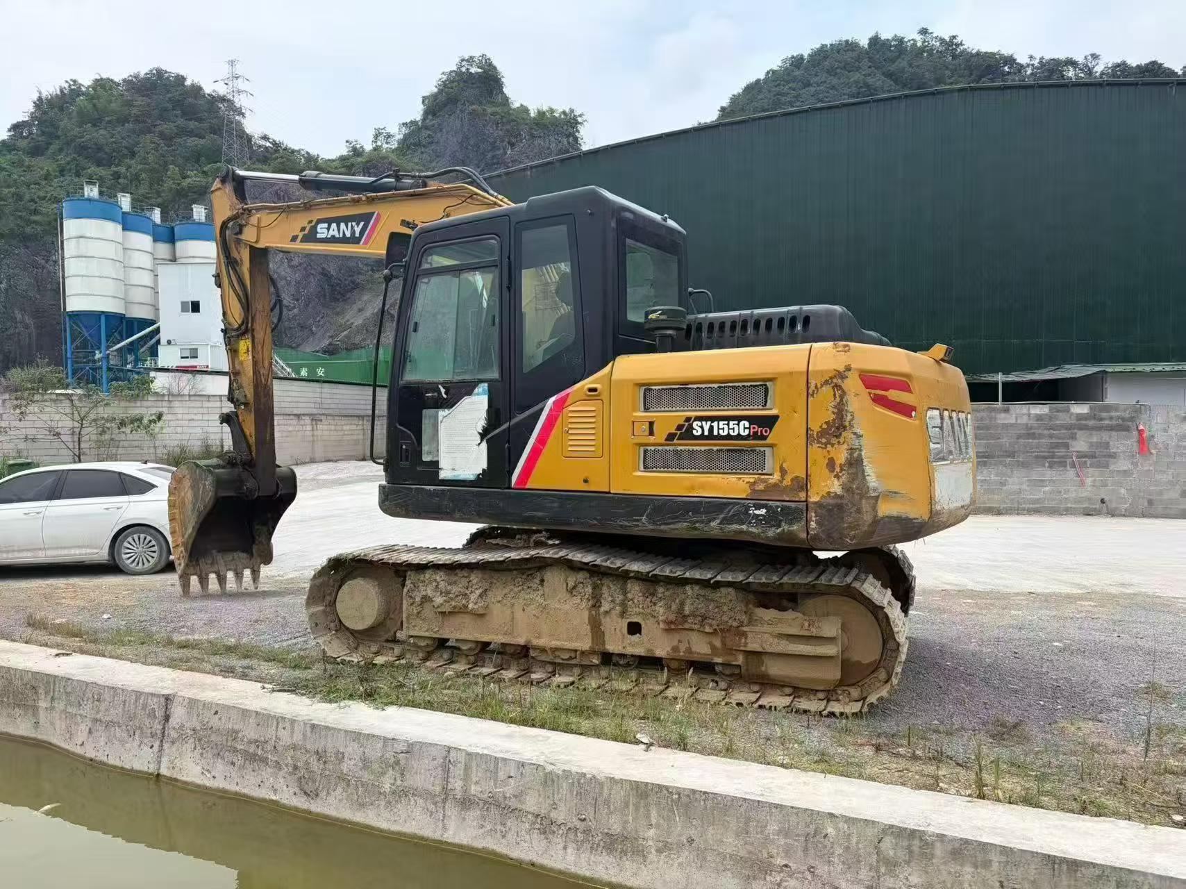 Buy Sany SY135 Used Excavator / 1
