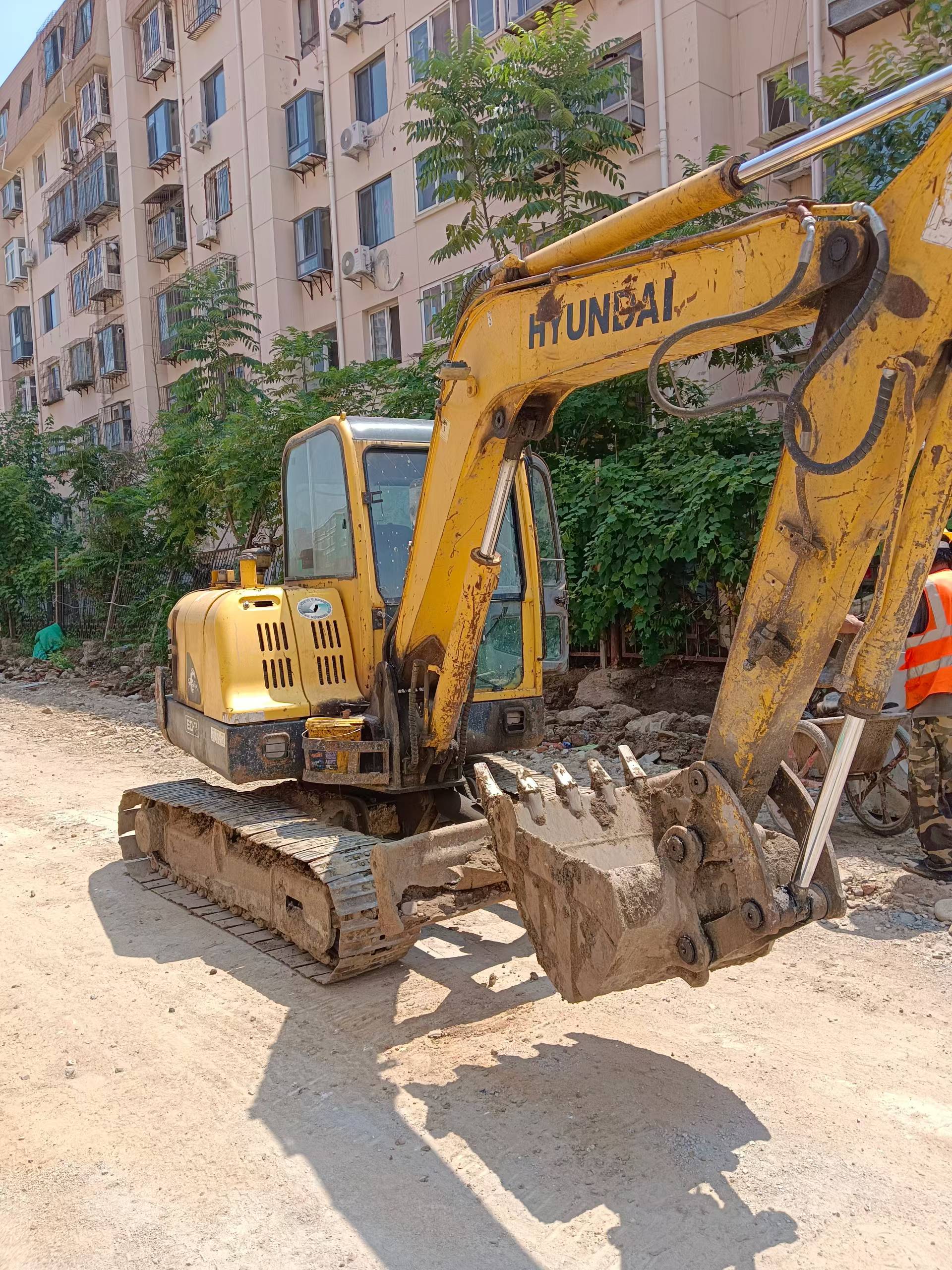 Buy Hyundai R60-7 Used Excavator / 1